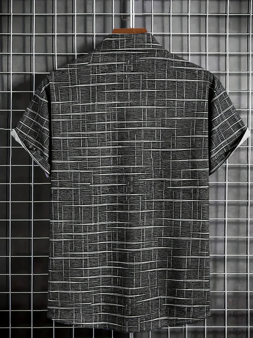 Haroyan – Stylish Shirt with Check Stripe Pattern