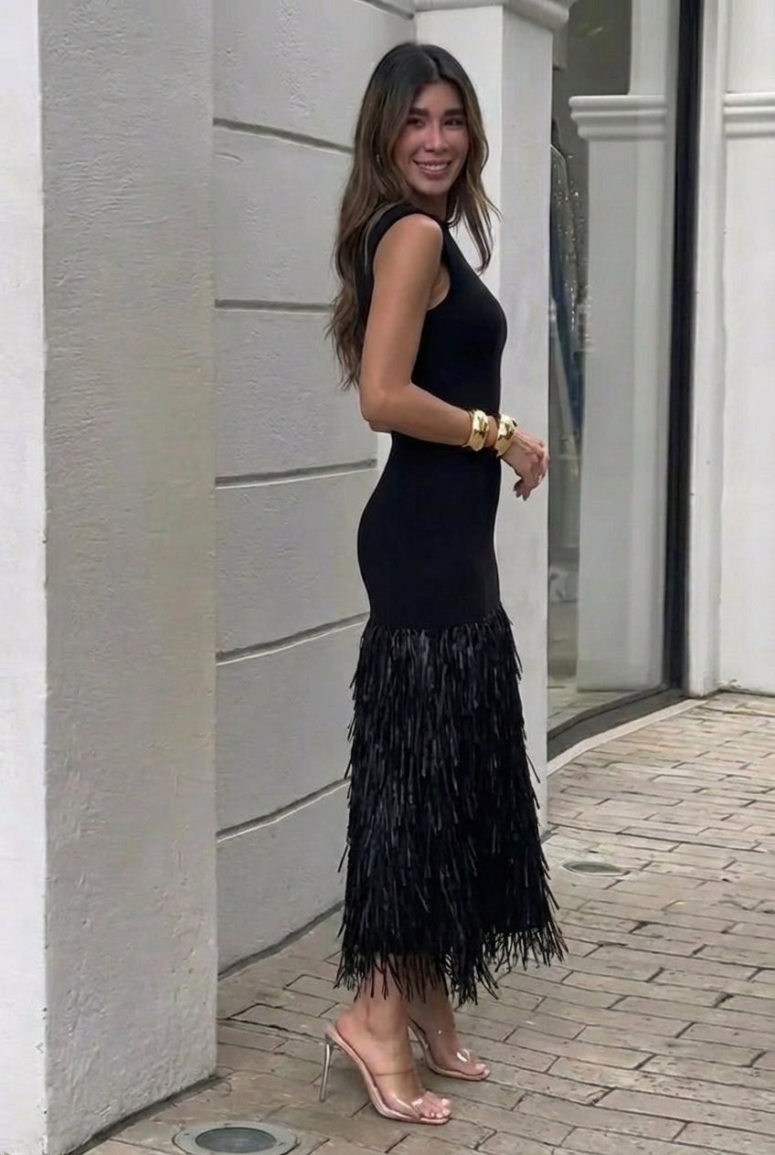 Elegant Raffia Fringed Midi Dres